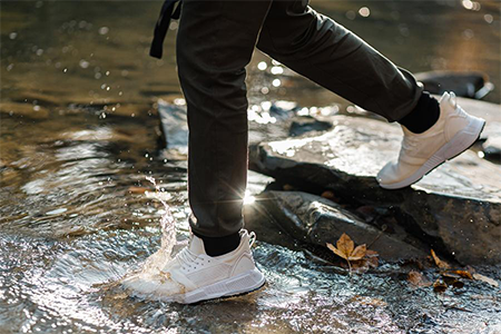 best-waterproof-sneakers-for-women